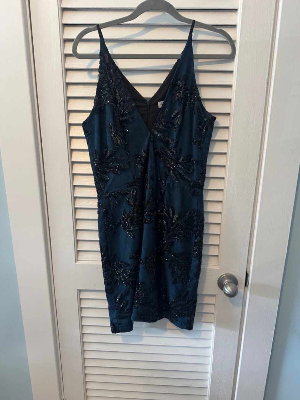 Dress The Population Navy Sequin Embroidered Cocktail Dress Size L